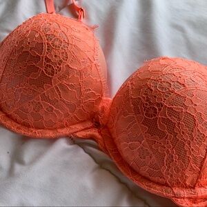 Victoria’s Secret Push-up Bra🪽